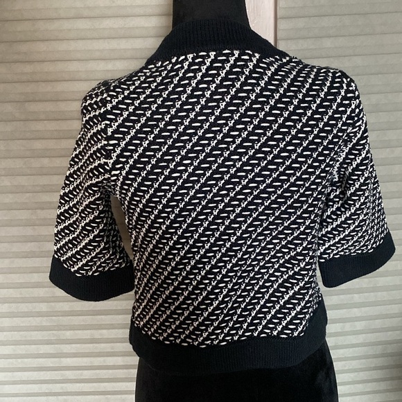 Banana Republic cardigan shrug. Size. XS. - Picture 3 of 4